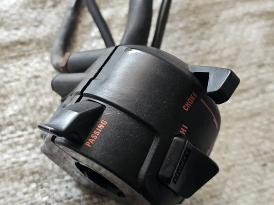 Sistema de manillar y cableado de moto HONDA