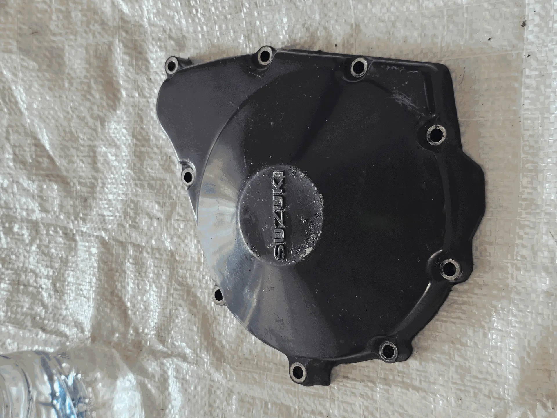Suzuki GSX 1100 F 1987- 1994 CÁRTER TAPA CUBIERTA IZQUIERDA – image 3 Suzuki GSX 1100 F 1987- 1994 CÁRTER TAPA CUBIERTA IZQUIERDA - view 3